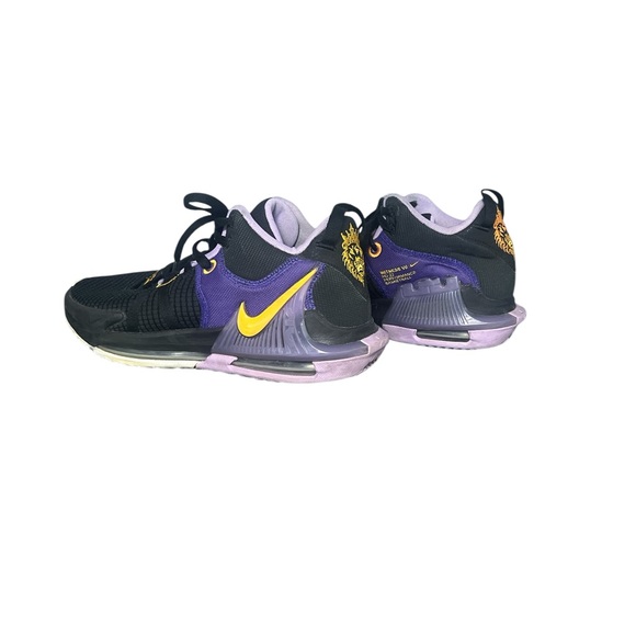 Nike Mens LeBron Witness 7 Basketball Shoes - Picture 6 of 8